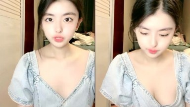 Joy寶貝治愈笑容五官小巧蘿莉寶藏女孩怎麼有那麼甜的正點女孩小奶兔軟又翹挺.